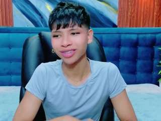 dilan-911 Live Webcam on CamSoda