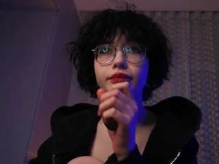 hedyfrawkin's CamSoda show and profile