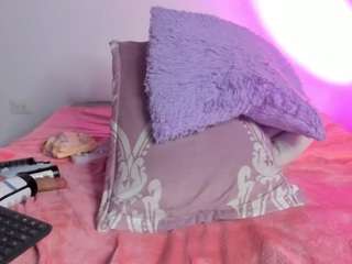 hellzel-moon Live Webcam on CamSoda