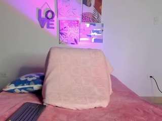 hellzel-moon Live Webcam on CamSoda