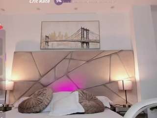 issi-loren from CamSoda is Freechat