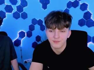 joseph-bear, male webcam model,  years old, on live webcam