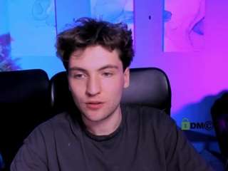 joseph-bear Play live webcam