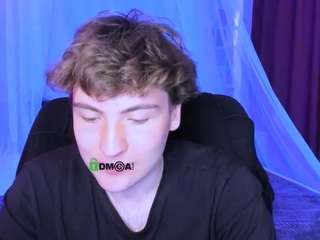 Questo modello è in diretta ora. joseph-bear