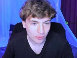 Este modelo está ao vivo agora. joseph-bear