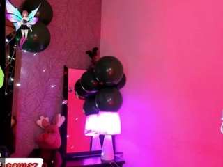 naomi-gomez live cam profile