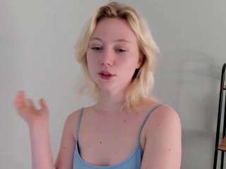 violet-willis webcam