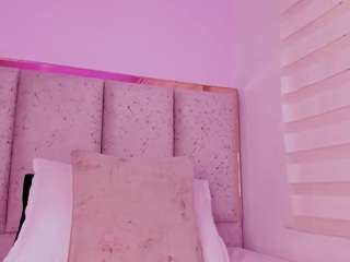 violeta-olsen Live Webcam on CamSoda