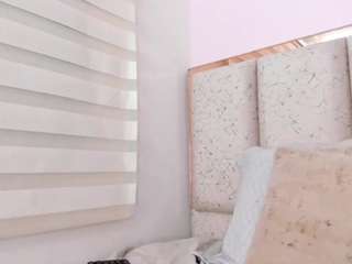 violeta-olsen webcam model