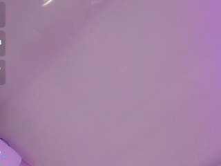 Dieses Model ist jetzt live. violeta-olsen