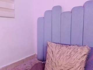 violeta-olsen live cam — ass, no smoking, young adult