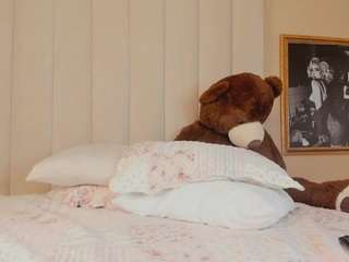 violeta-olsen live cam preview