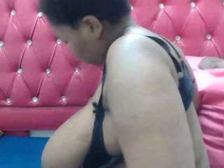  curvyboobsx4 chat room