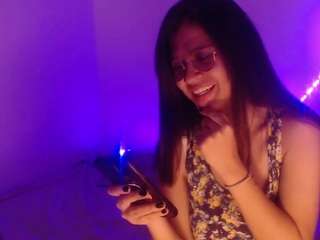 Dominica3 live on CamSoda