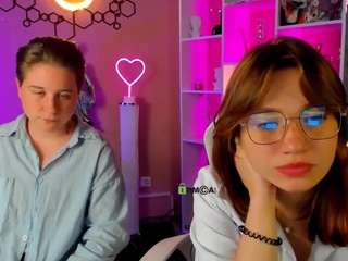 jaklin-meow webcam
