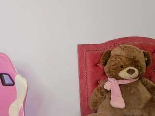 Nataly-petite18