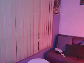 nataly-petite18 Live Webcam on CamSoda