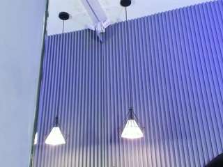 elaradusk's CamSoda show and profile