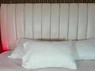 miaavixenn's CamSoda show and profile