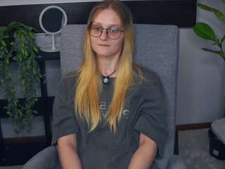 reynatownzen Live Webcam on CamSoda