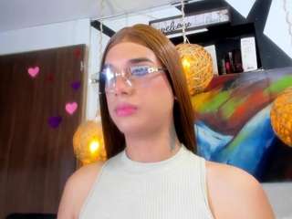 Sexyvickyhot's cam show statistics and live stream