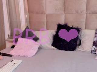 hillaryluxx webcam