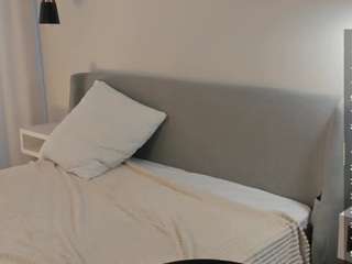 azaleemoeller webcam