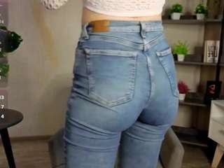 azaleemoeller webcam