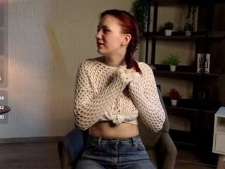 azaleemoeller live cam profile