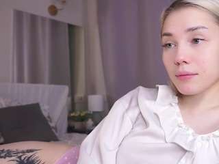 blue-bow Live Webcam on CamSoda