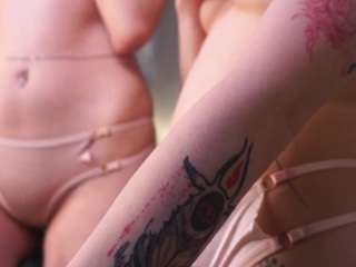 blue-bow's CamSoda show and profile