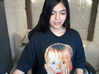 cami-goddess-r Live Webcam on CamSoda
