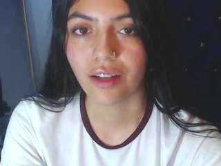 cami-goddess-r webcam model