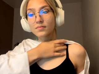 danholiday from CamSoda is Freechat