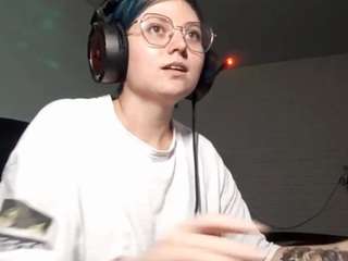 earnestineroles webcam