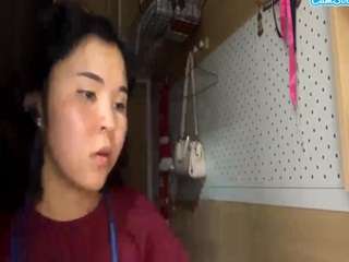 This model is live right now. genniewaltemeyer