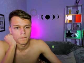 jess-maybe Live Webcam on CamSoda