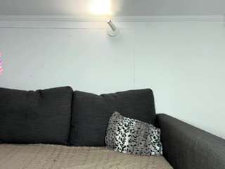 KareyTringham live cam preview