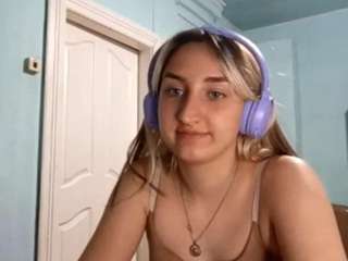 kerrieneloms webcam