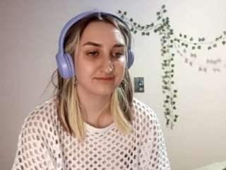 kerrieneloms webcam model