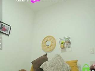 Naomylynch live webcam show