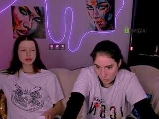 niri-vex's CamSoda show and profile