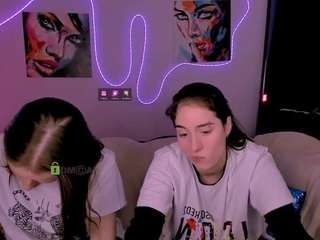 niri-vex's CamSoda show and profile