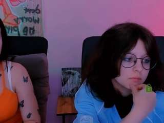 samanta-hotty webcam model