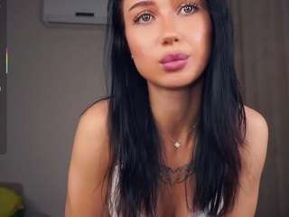 shainacloos Live Webcam on CamSoda