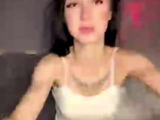 shainacloos Live Webcam on CamSoda