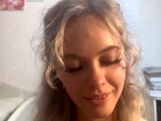 trudycaponi webcam