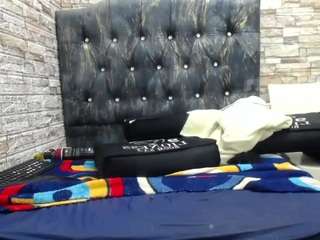  aketzali-hot chat room