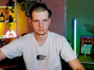 dakota-dear1 from CamSoda is Freechat