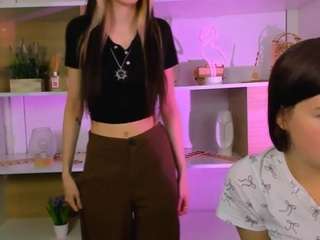 emily-cllar Live Webcam on CamSoda